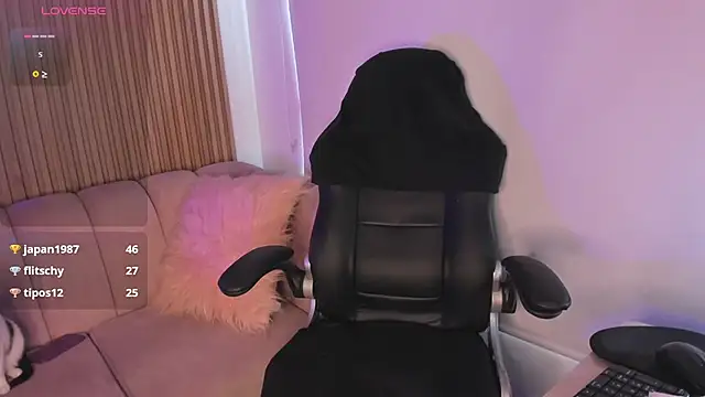 Snapshot of Belinda_Braund chatting on February 2025 05:58:02 PM Belinda Braund online show from February 2025 05:58:02 PM