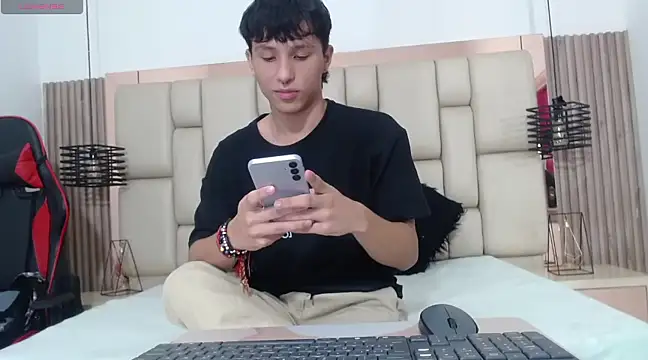 Snapshot of MarckPassion chatting on February 2025 12:57:02 PM MarckPassion online show from February 2025 12:57:02 PM