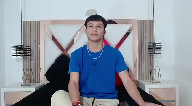 Snapshot of MarckPassion chatting on February 2025 01:08:02 PM MarckPassion online show from February 2025 01:08:02 PM