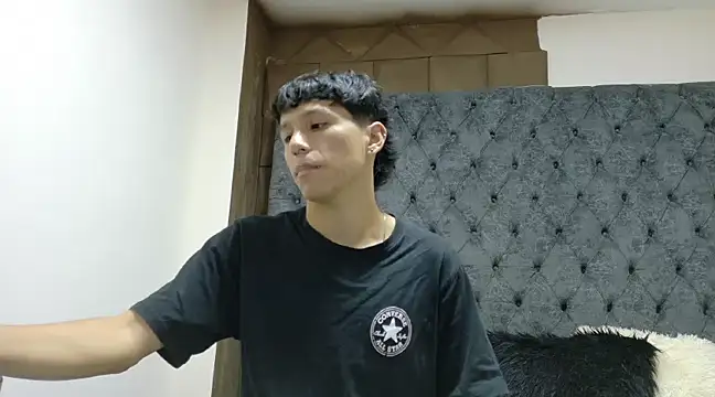 Snapshot of MarckPassion chatting on February 2025 12:52:02 PM MarckPassion online show from February 2025 12:52:02 PM