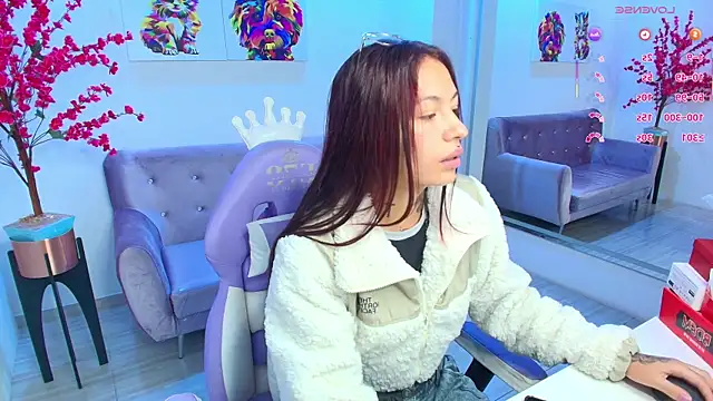 Charlotte ethan online show from November 2025 03:50:01 AM