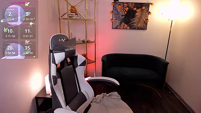 Manic pixie  online show from October 2025 03:58:01 PM