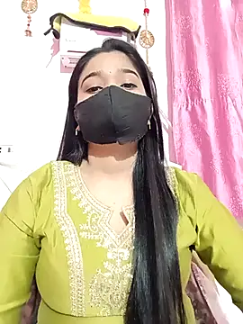 Snapshot of Simran-001 chatting on December 2025 12:36:02 PM Simran-001 online show from December 2025 12:36:02 PM