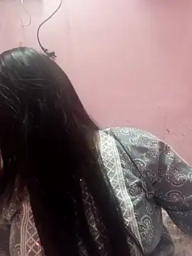 Simran-001 online show from February 2026 12:42:01 PM