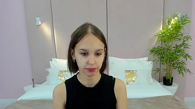 SandraTucker online show from November 2025 02:59:01 AM