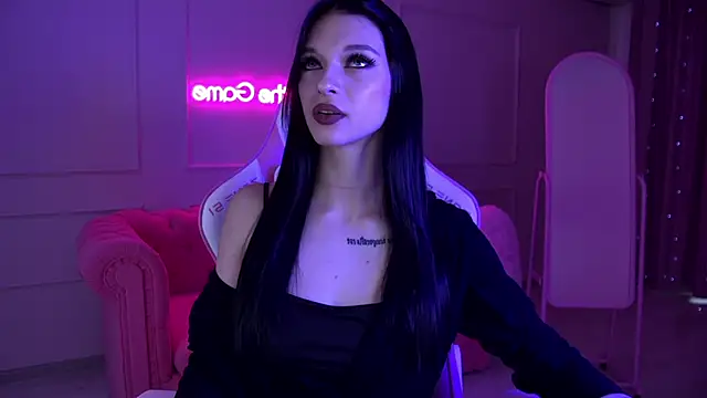 Snapshot of BeverlyMost chatting on February 2025 06:28:01 AM BeverlyMost online show from February 2025 06:28:01 AM