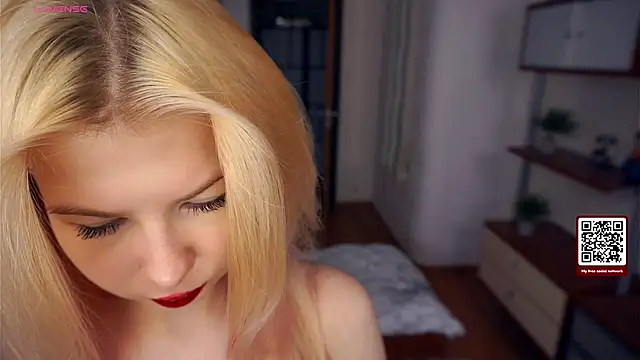 LynetHakes online show from November 2025 04:22:02 AM