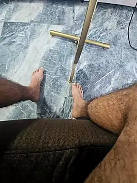 j0nathan00 online show from January 2025 06:25:01 PM