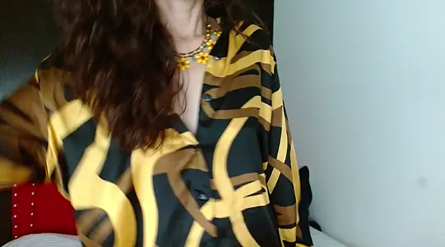 Snapshot of ShairaMarss chatting on February 2025 01:41:01 PM ShairaMarss online show from February 2025 01:41:01 PM