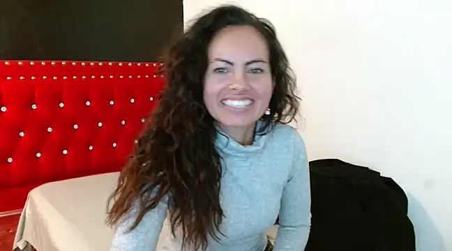 Snapshot of ShairaMarss chatting on March 2025 08:19:02 PM ShairaMarss online show from March 2025 08:19:02 PM