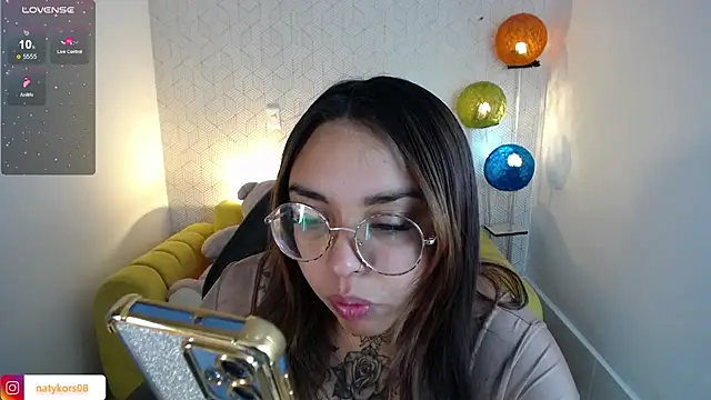 natyk m online show from February 2025 01:20:01 PM