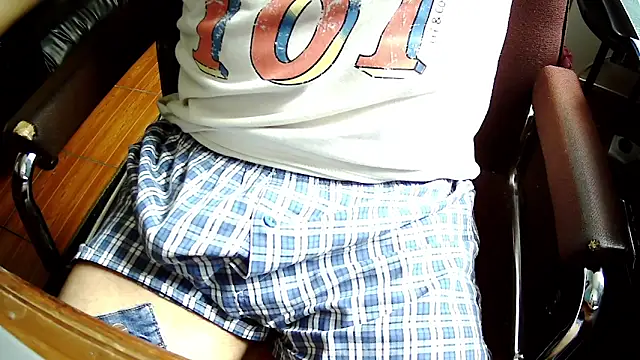 Andre16c online show from October 2025 06:36:01 PM