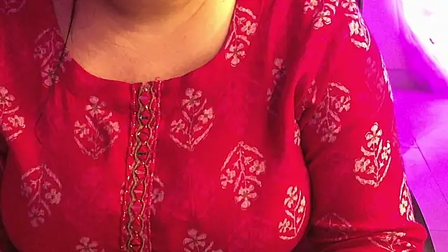 Snapshot of Gagankaur chatting on May 2026 02:06:02 AM Gagankaur online show from May 2026 02:06:02 AM