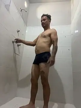 paullliliu online show from August 2026 10:44:01 PM