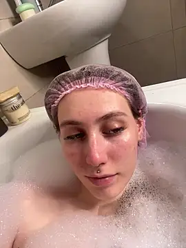 Molli Luv online show from October 2025 07:56:01 PM