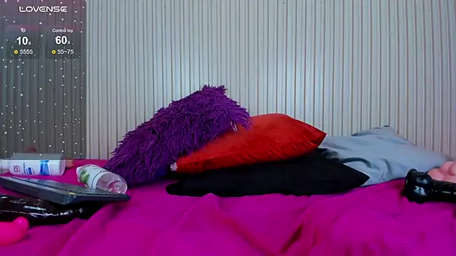 Snapshot of Madeline_Cooper08 chatting on February 2025 10:37:01 PM Madeline Cooper08 online show from February 2025 10:37:01 PM