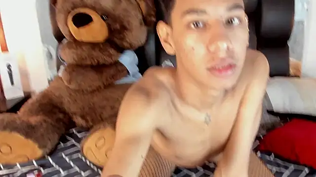 Snapshot of Amberr1 chatting on February 2025 03:21:01 PM Amberr1 online show from February 2025 03:21:01 PM