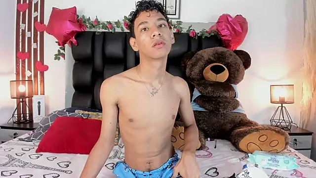 Snapshot of Amberr1 chatting on February 2025 12:15:02 PM Amberr1 online show from February 2025 12:15:02 PM