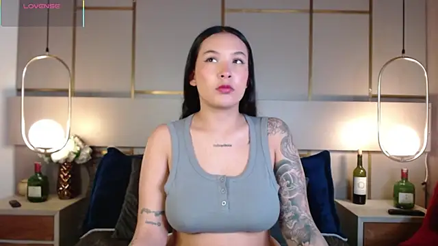 Snapshot of Victoria_Collinns chatting on November 2025 01:21:02 PM Victoria Collinns online show from November 2025 01:21:02 PM