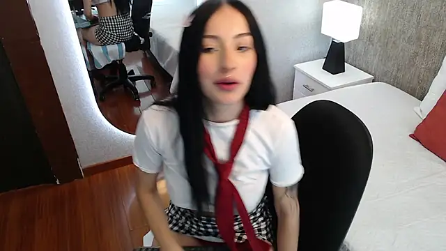 Snapshot of CattyMoon chatting on March 2025 08:37:02 PM CattyMoon online show from March 2025 08:37:02 PM