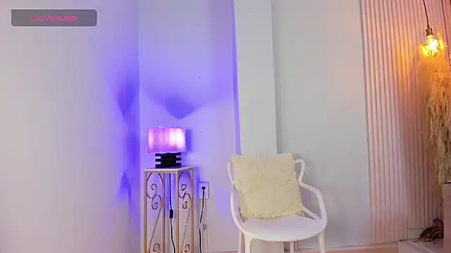 Snapshot of alana_rossetti chatting on July 2026 12:18:02 PM alana rossetti online show from July 2026 12:18:02 PM
