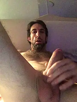 Snapshot of Pilote19 chatting on November 2025 08:14:01 AM Pilote19 online show from November 2025 08:14:01 AM