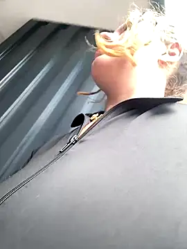 Snapshot of masmelorosa chatting on November 2025 07:35:01 PM masmelorosa online show from November 2025 07:35:01 PM