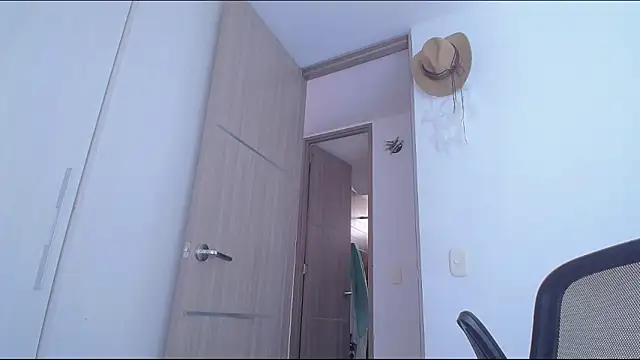 Zoedaniels online show from March 2026 09:32:02 PM