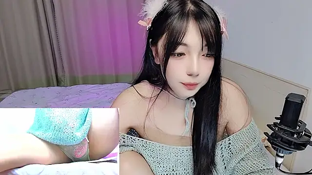 Snapshot of Song_99 chatting on December 2025 04:33:01 PM Song 99 online show from December 2025 04:33:01 PM