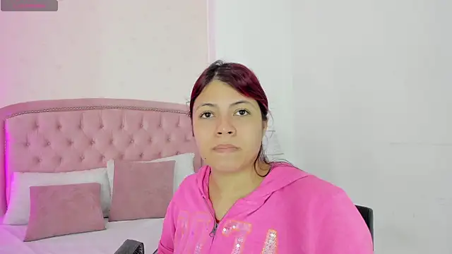 Snapshot of Kendall__Fox chatting on October 2025 05:15:02 AM Kendall Fox online show from October 2025 05:15:02 AM