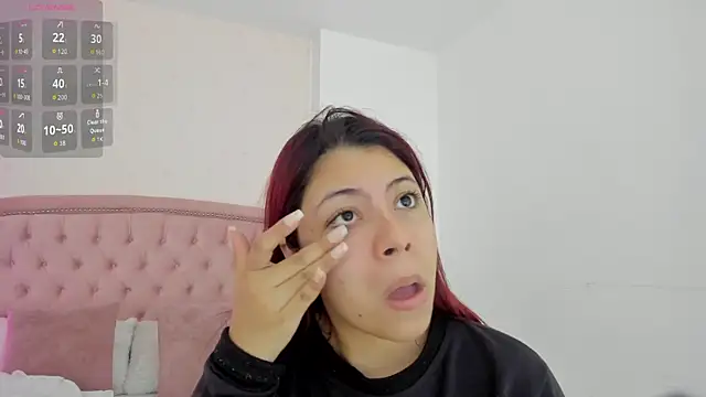 Snapshot of Kendall__Fox chatting on November 2025 06:44:01 AM Kendall Fox online show from November 2025 06:44:01 AM