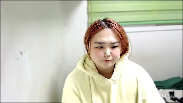 Snapshot of whhbbny chatting on September 2025 06:41:02 PM whhbbny online show from September 2025 06:41:02 PM