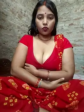 Snapshot of Simrandeshipp chatting on April 2026 03:28:02 AM Simrandeshipp online show from April 2026 03:28:02 AM