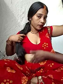 Snapshot of Simrandeshipp chatting on April 2026 03:31:02 AM Simrandeshipp online show from April 2026 03:31:02 AM