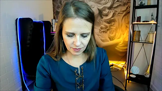 Snapshot of EmiliaBedy chatting on January 2025 12:18:01 PM EmiliaBedy online show from January 2025 12:18:01 PM