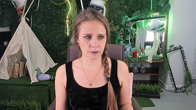 Snapshot of EmiliaBedy chatting on February 2025 09:21:02 AM EmiliaBedy online show from February 2025 09:21:02 AM