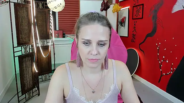 Snapshot of EmiliaBedy chatting on February 2025 12:06:02 PM EmiliaBedy online show from February 2025 12:06:02 PM