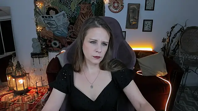 Snapshot of EmiliaBedy chatting on February 2025 09:09:02 AM EmiliaBedy online show from February 2025 09:09:02 AM