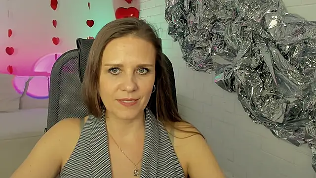 Snapshot of EmiliaBedy chatting on February 2025 12:17:02 PM EmiliaBedy online show from February 2025 12:17:02 PM