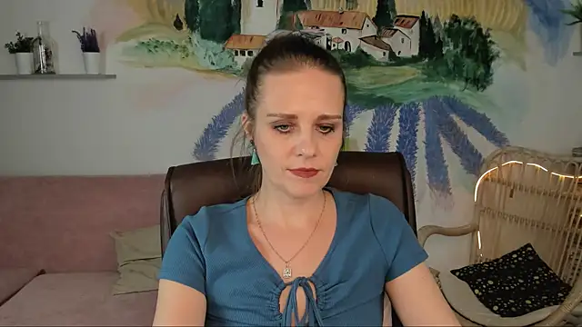 Snapshot of EmiliaBedy chatting on February 2025 12:19:01 PM EmiliaBedy online show from February 2025 12:19:01 PM