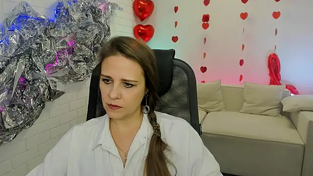 Snapshot of EmiliaBedy chatting on February 2025 09:09:02 AM EmiliaBedy online show from February 2025 09:09:02 AM