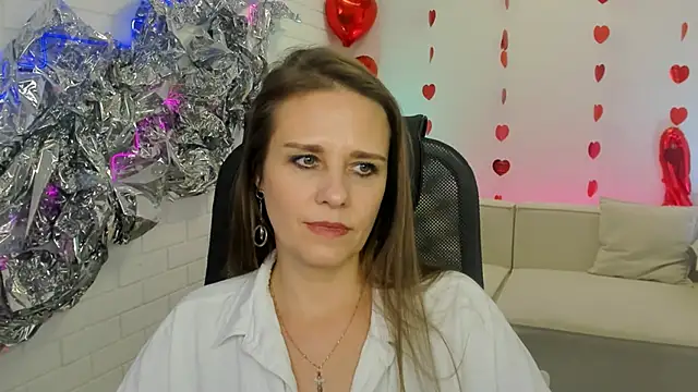 Snapshot of EmiliaBedy chatting on February 2025 08:59:02 AM EmiliaBedy online show from February 2025 08:59:02 AM