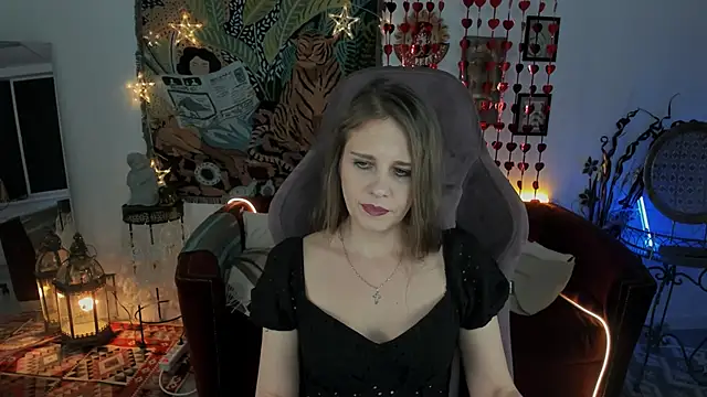 Snapshot of EmiliaBedy chatting on February 2025 12:13:01 PM EmiliaBedy online show from February 2025 12:13:01 PM