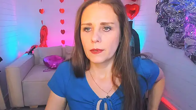 Snapshot of EmiliaBedy chatting on March 2025 05:35:02 AM EmiliaBedy online show from March 2025 05:35:02 AM