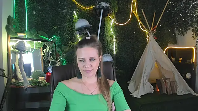 Snapshot of EmiliaBedy chatting on March 2025 12:28:01 PM EmiliaBedy online show from March 2025 12:28:01 PM