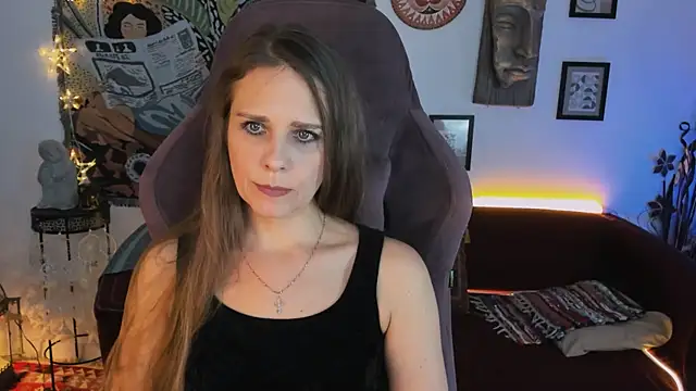 Snapshot of EmiliaBedy chatting on March 2025 09:16:02 AM EmiliaBedy online show from March 2025 09:16:02 AM