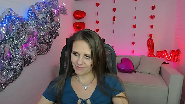 Snapshot of EmiliaBedy chatting on March 2025 12:25:02 PM EmiliaBedy online show from March 2025 12:25:02 PM