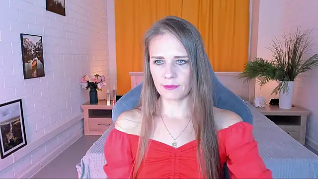 Snapshot of EmiliaBedy chatting on October 2025 09:15:01 AM EmiliaBedy online show from October 2025 09:15:01 AM