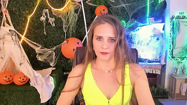 Snapshot of EmiliaBedy chatting on October 2025 09:08:02 AM EmiliaBedy online show from October 2025 09:08:02 AM