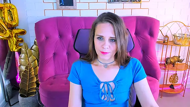 Snapshot of EmiliaBedy chatting on November 2025 09:09:01 AM EmiliaBedy online show from November 2025 09:09:01 AM